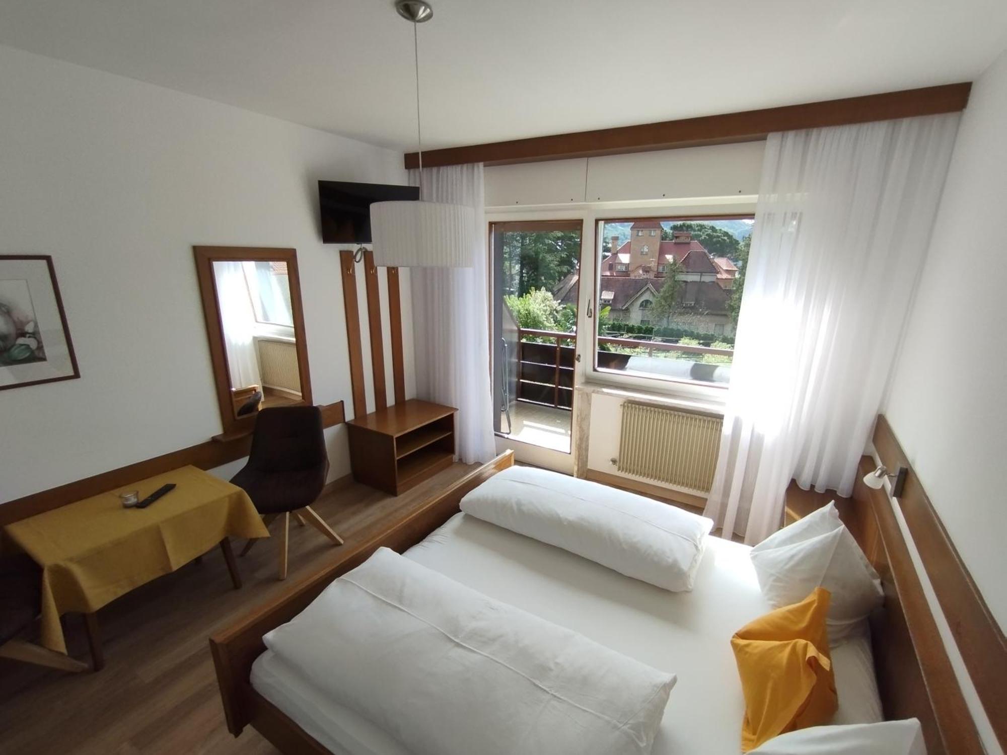 Hotel Garni Weingut Meran